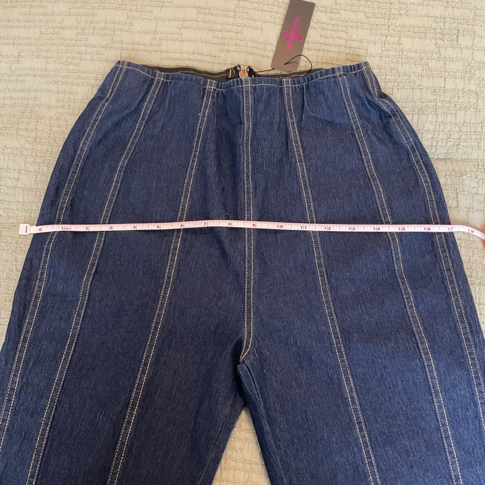 Nichole Lynel Women’s M Dark Wash High Rise Flare Pants NWT Stretch Denim - Picture 10 of 12